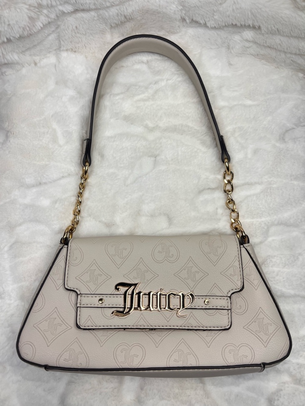Juicy Couture Cream Embossed Logo Shoulder Bag with Gold Chain - Picture 2 of 9